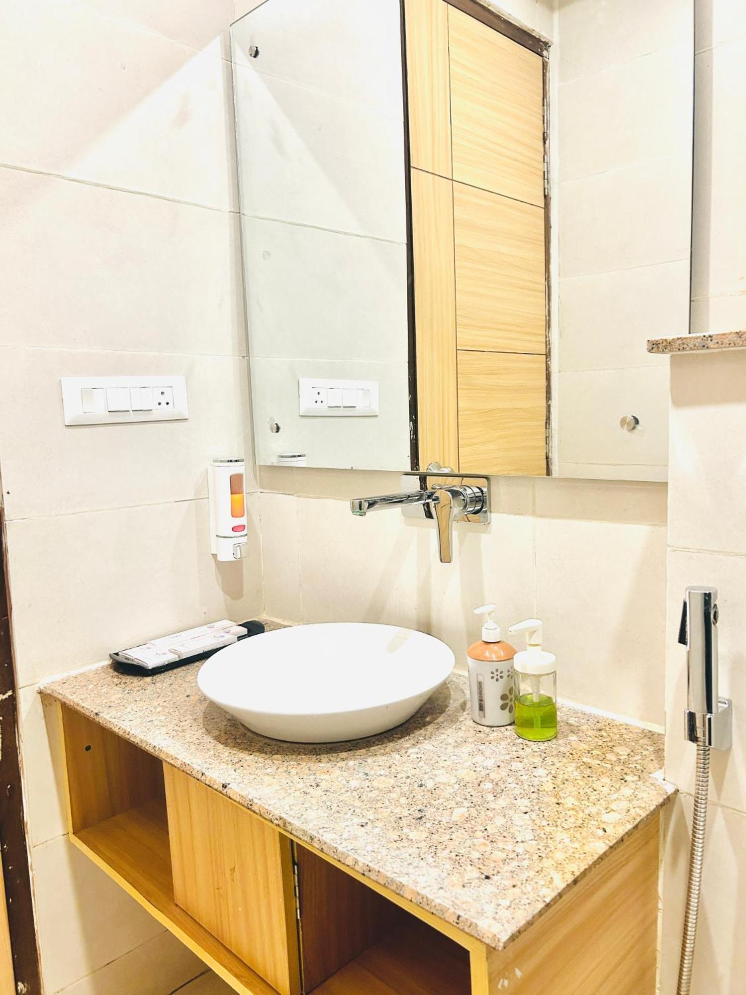 Hotel Aqua Vibes Rishīkesh Εξωτερικό φωτογραφία